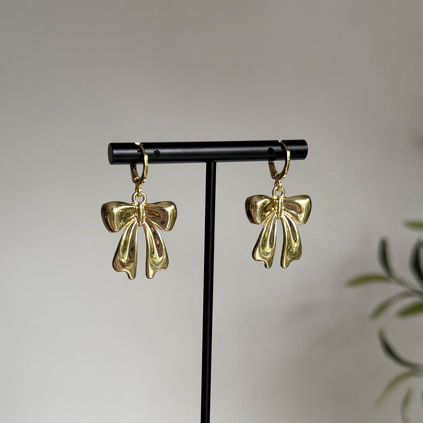 18k Gold Plated Chunky Bow Huggie Earrings